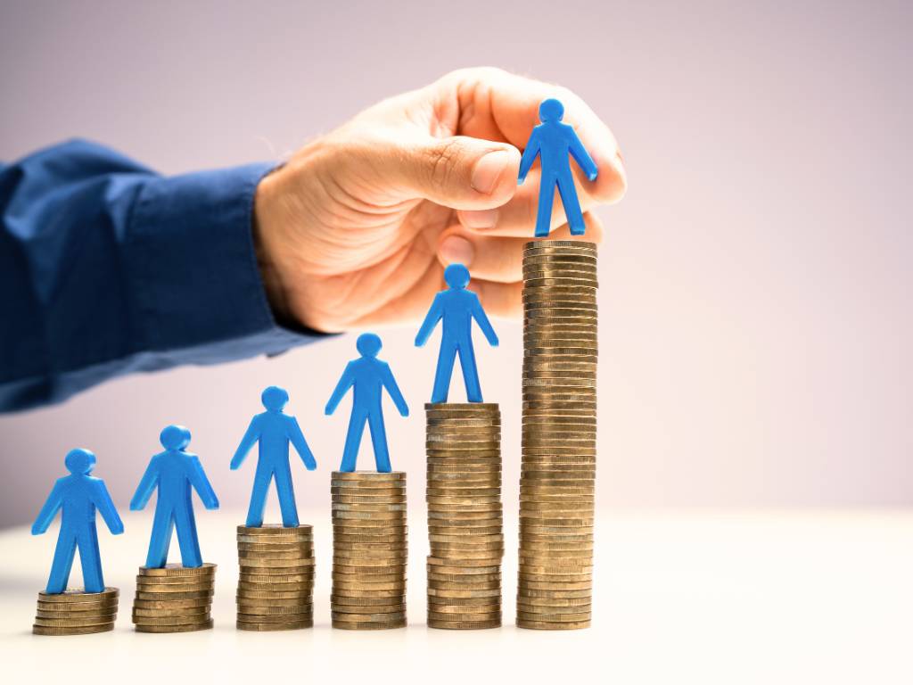Your complete guide to the average salaries in the UK (2023)