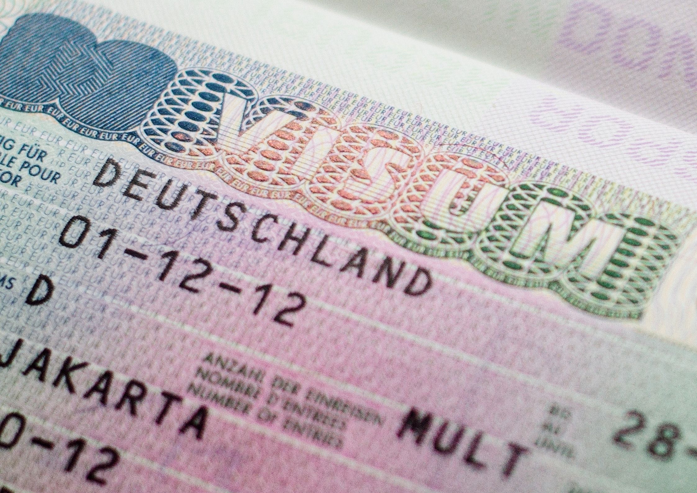 Moving to Germany from the USA: From Burgers to Bratwurst!