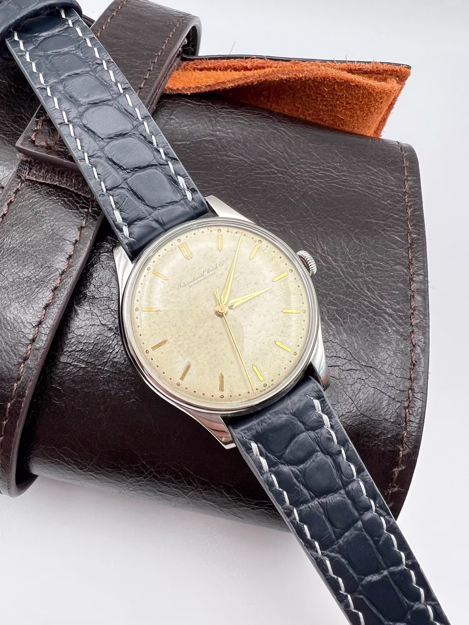 IWC Calatrava Dress Watch 1950s, Cal. 89, dial straight on
