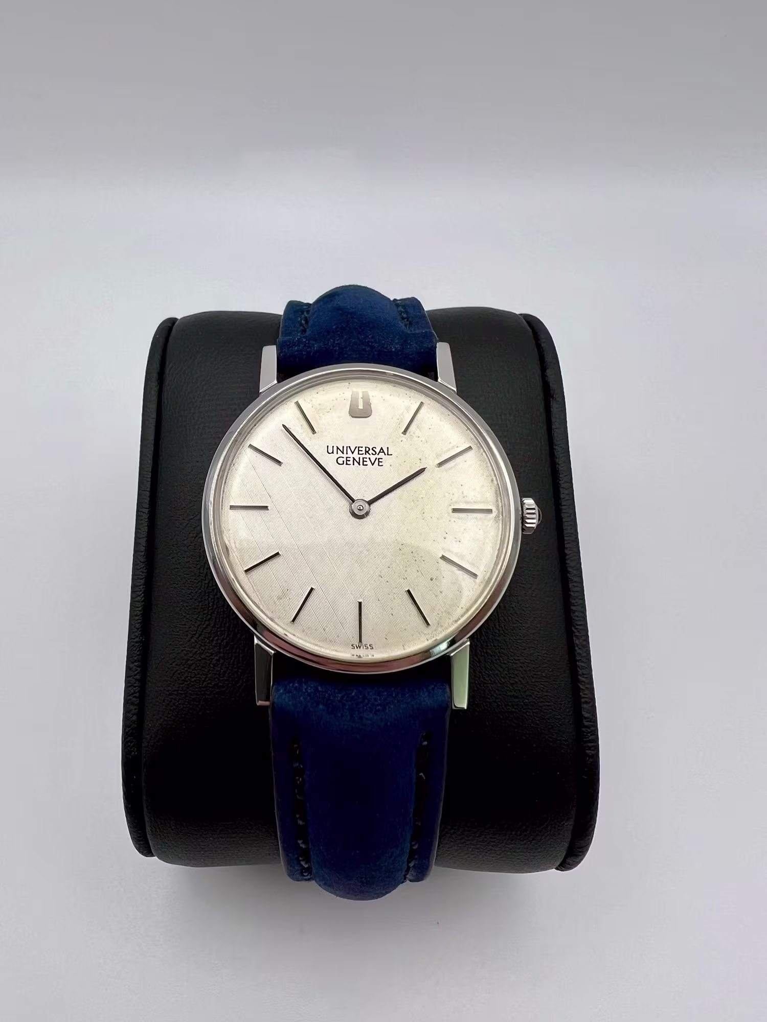 Universal Geneve Dress 1970s, dial straight on