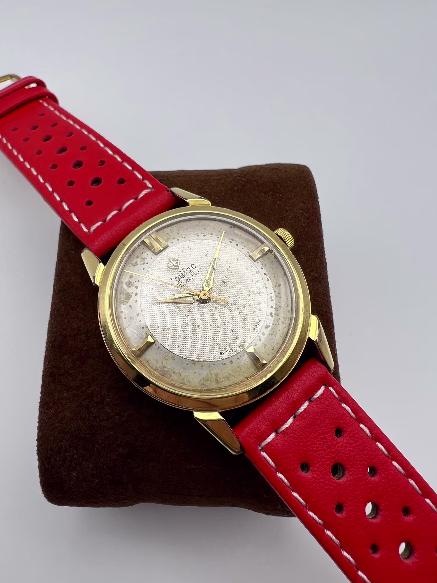 Zodiac Glorious Dress Watch, 1950s, dial straight on