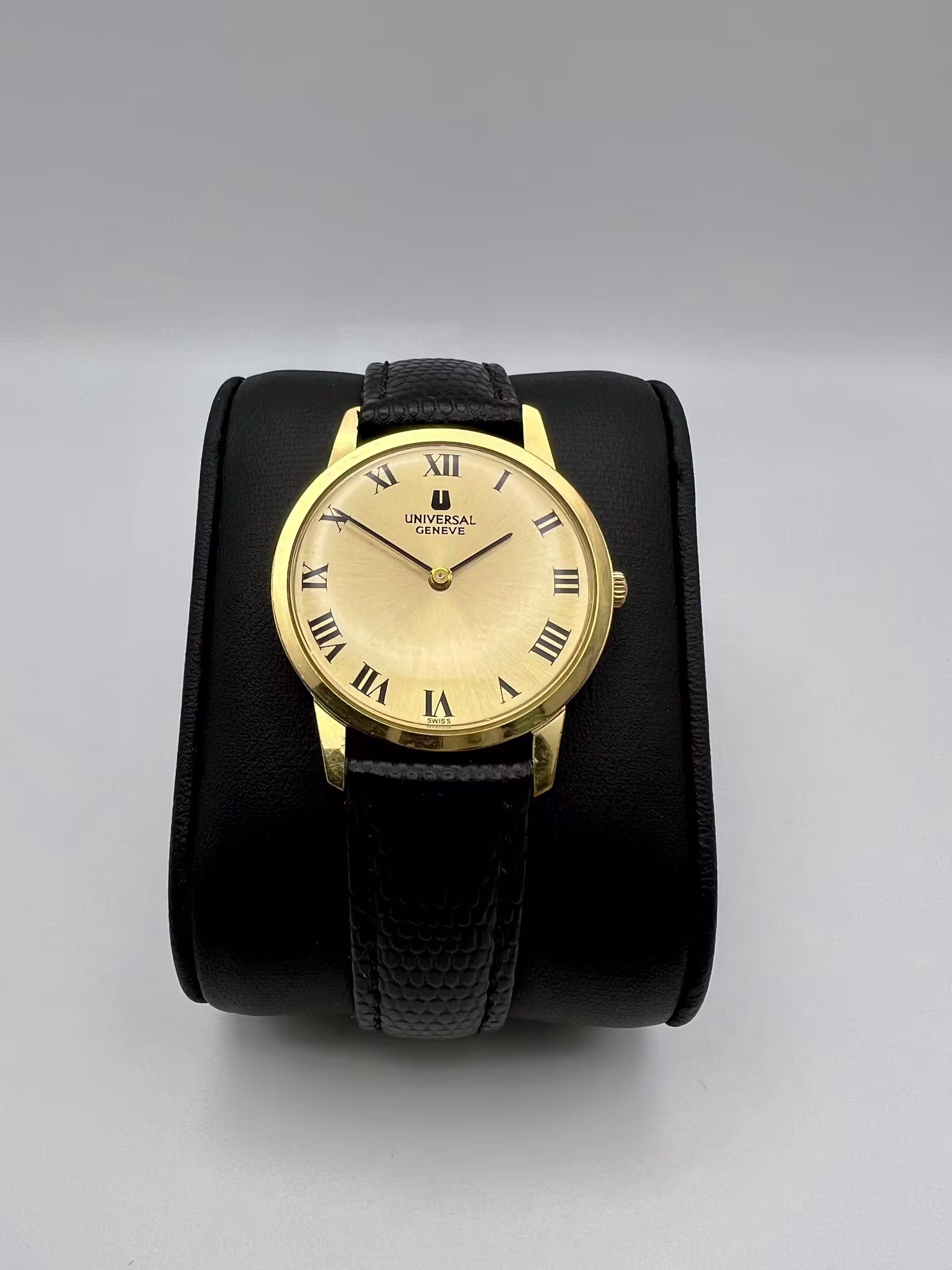 Universal Geneve Dress 1970s, dial straight on