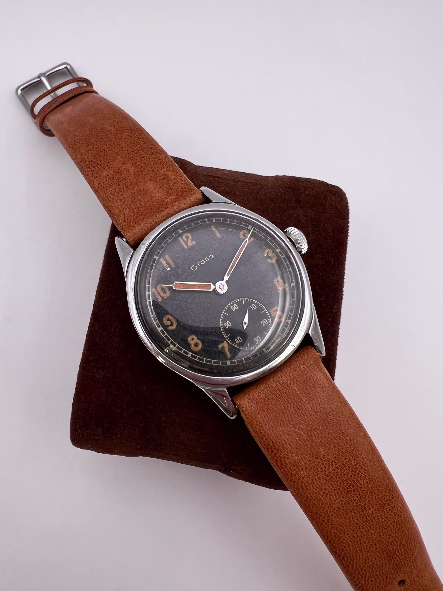 Grana Three-hand Manual Wind Watch, 1940s, dial straight on