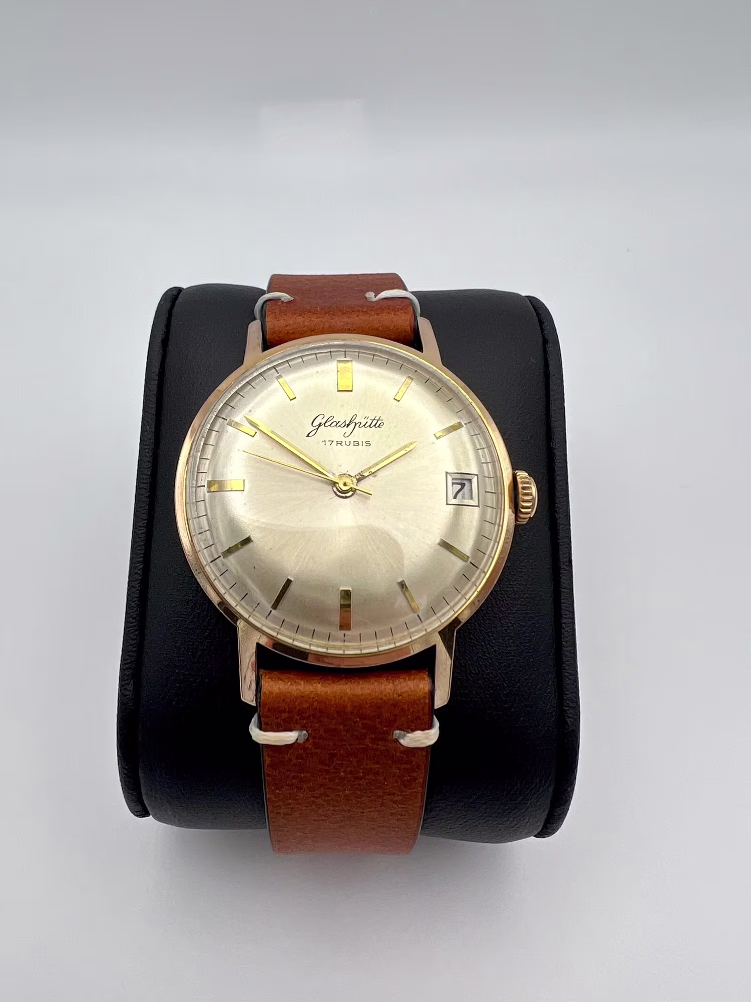 Glashutte Original GUB 17 Rubis Dress Watch, 1960s — dial straight on