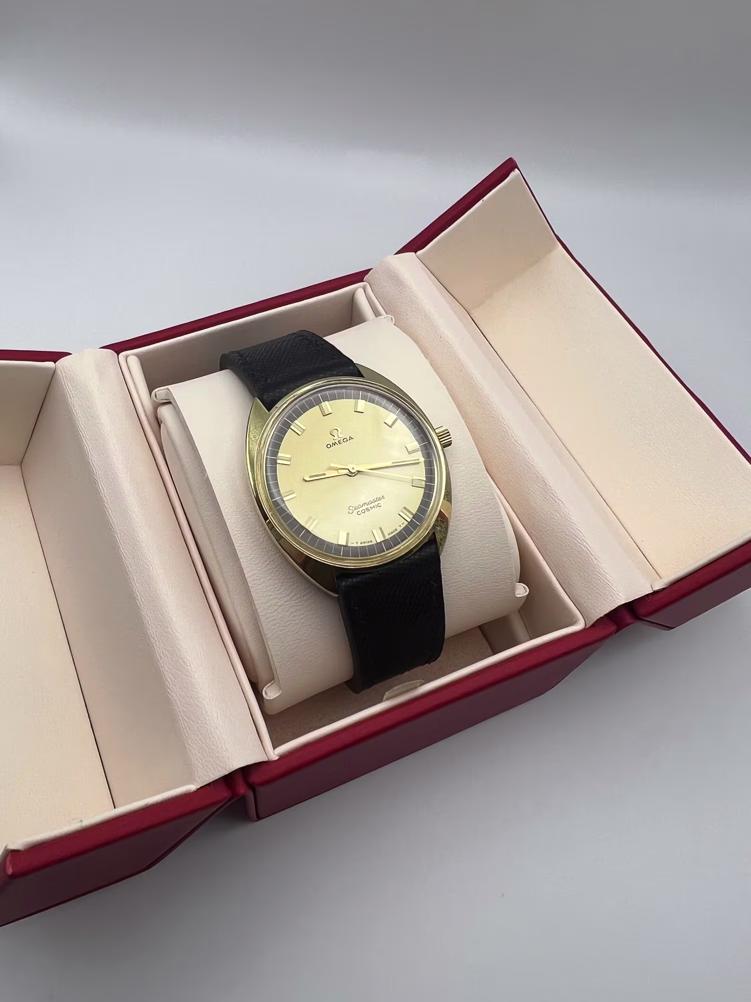 Omega Seamaster Cosmic ref. 135.017 SP cal. 601 35mm Gold-Plated Dress Watch from 1968