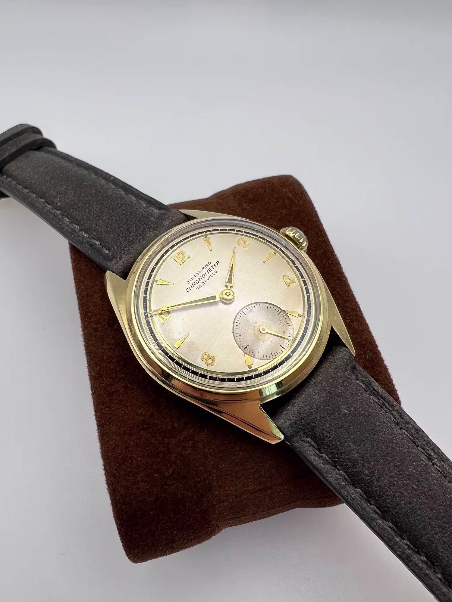 Junghans Chronometer 1950s Dress Watch, dial straight on