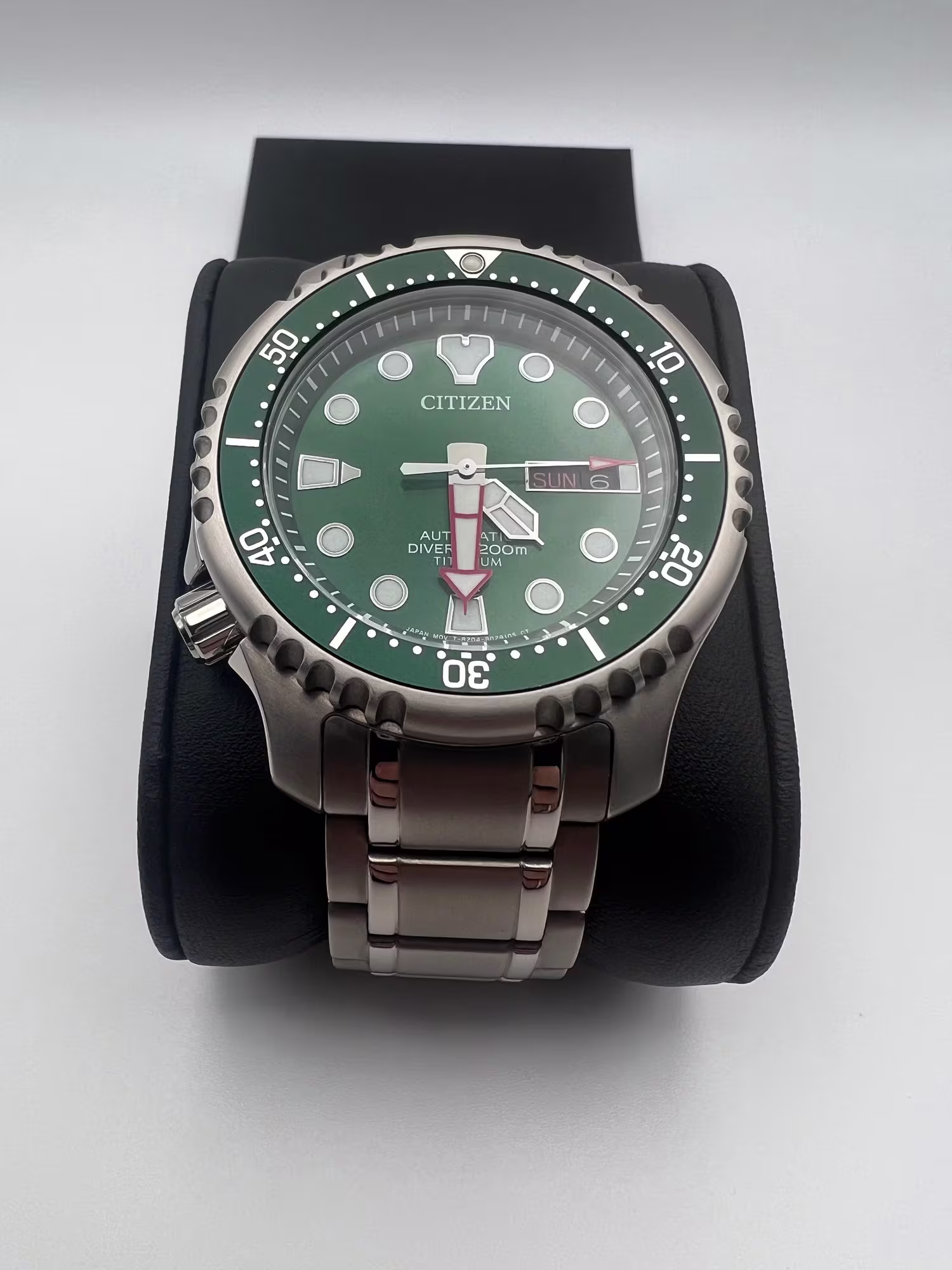 Citizen Promaster Dive Titanium 2010s, dial straight on
