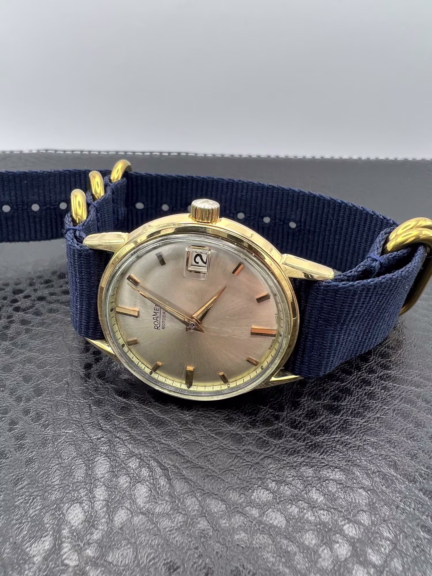 Roamer Rotodate Three-hand 1960s, dial straight on
