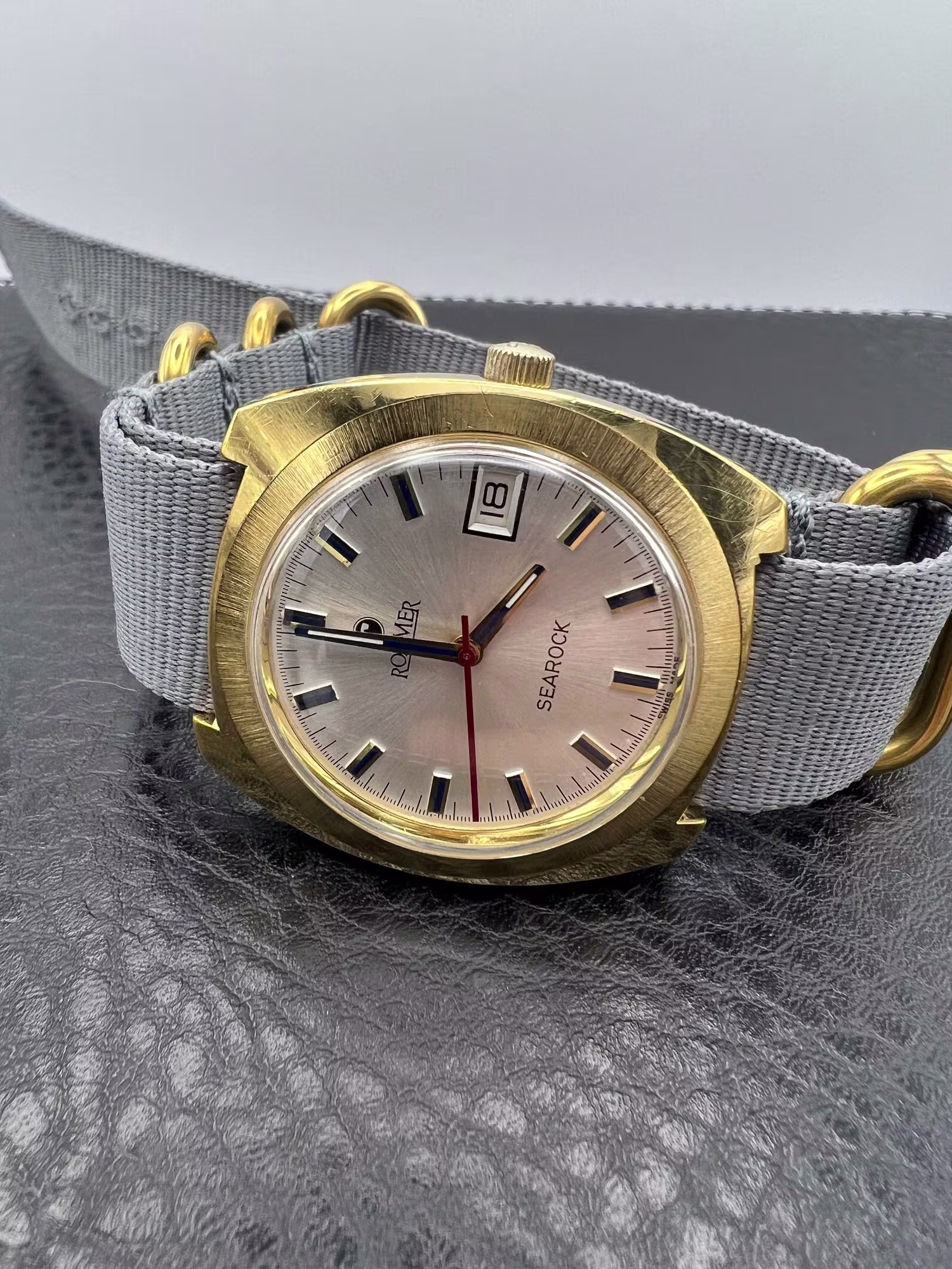 Roamer Searock Three-hand 1970s, dial straight on