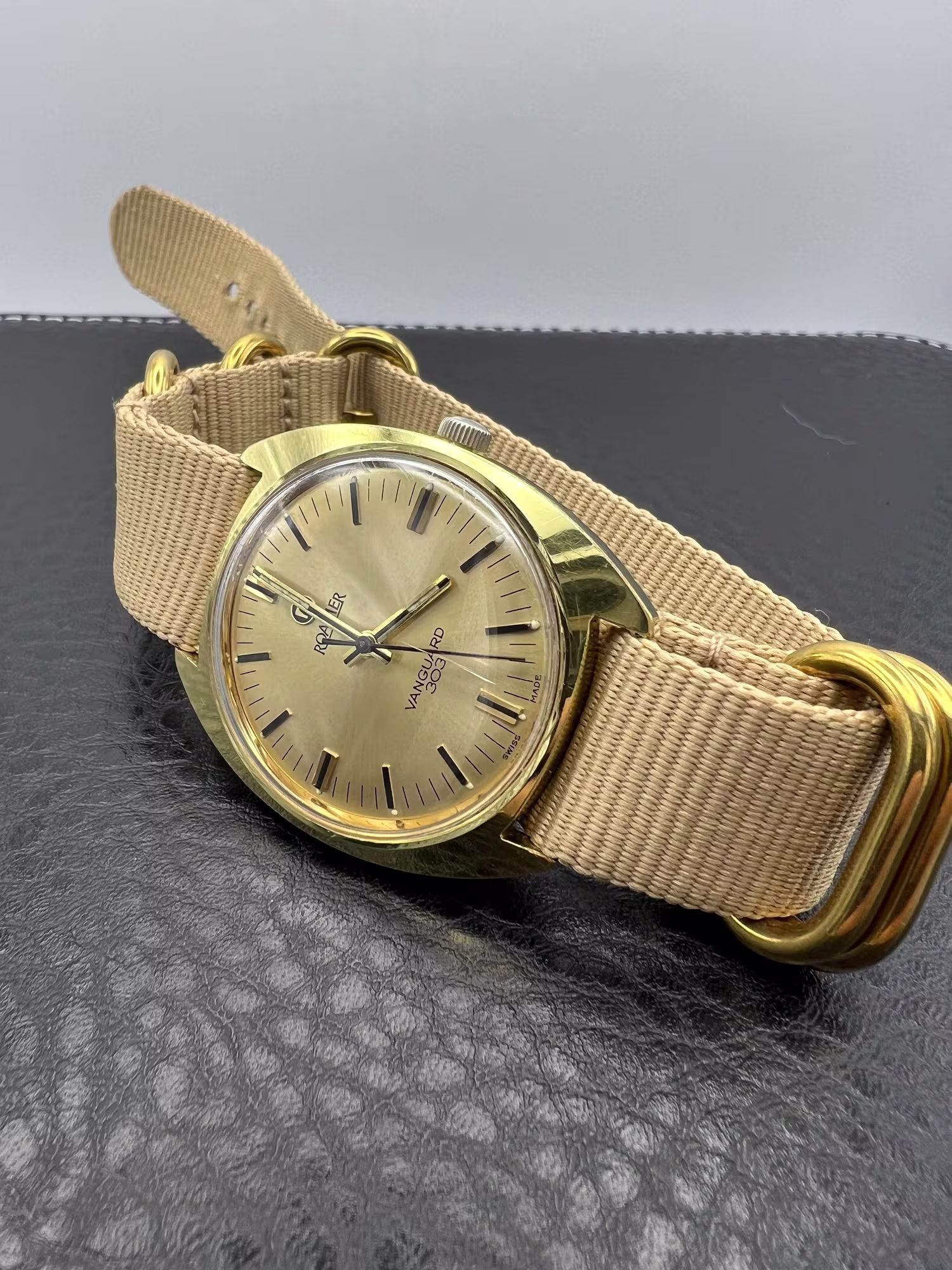 Roamer Vanguard 303 Manual Dress Watch, 1970s, dial straight on