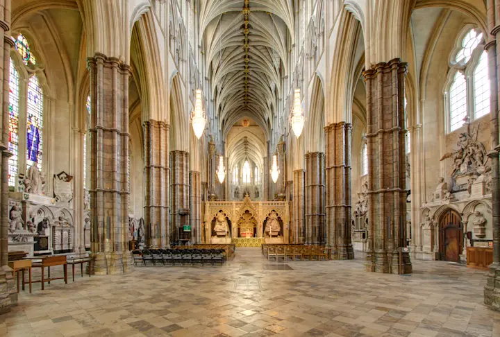 The nave of Westminster Abbey | Walks Houses of Parliament Tour