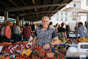OK - Carmelo, fruit stall in St Ambrogio Market.jpg