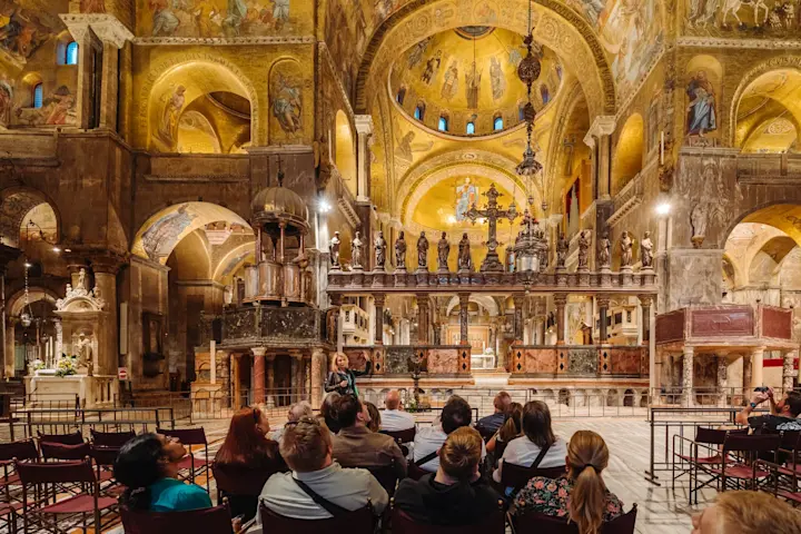 Walks Venezia Alone in St Mark-s and Doge palace Giulia Verdinelli 034