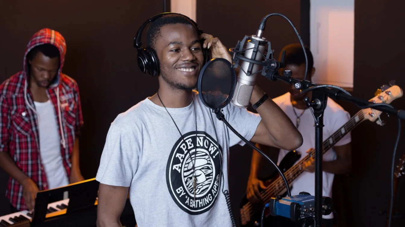 Digital Music Production: Technology Tools for Modern Music Creation