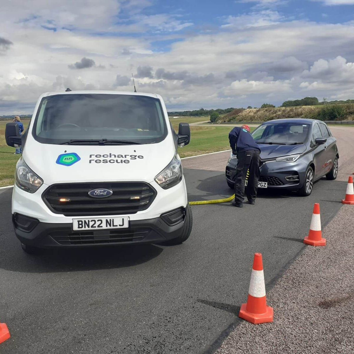 Recharge Rescue Van - Renault