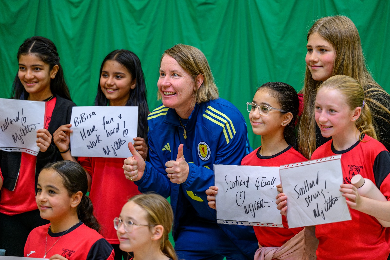 Image: Melissa Andreatta delights young fans in Dunfermline [Migrated]