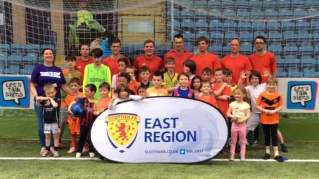 Image: Dundee hosts Football Fun Day! [Migrated]
