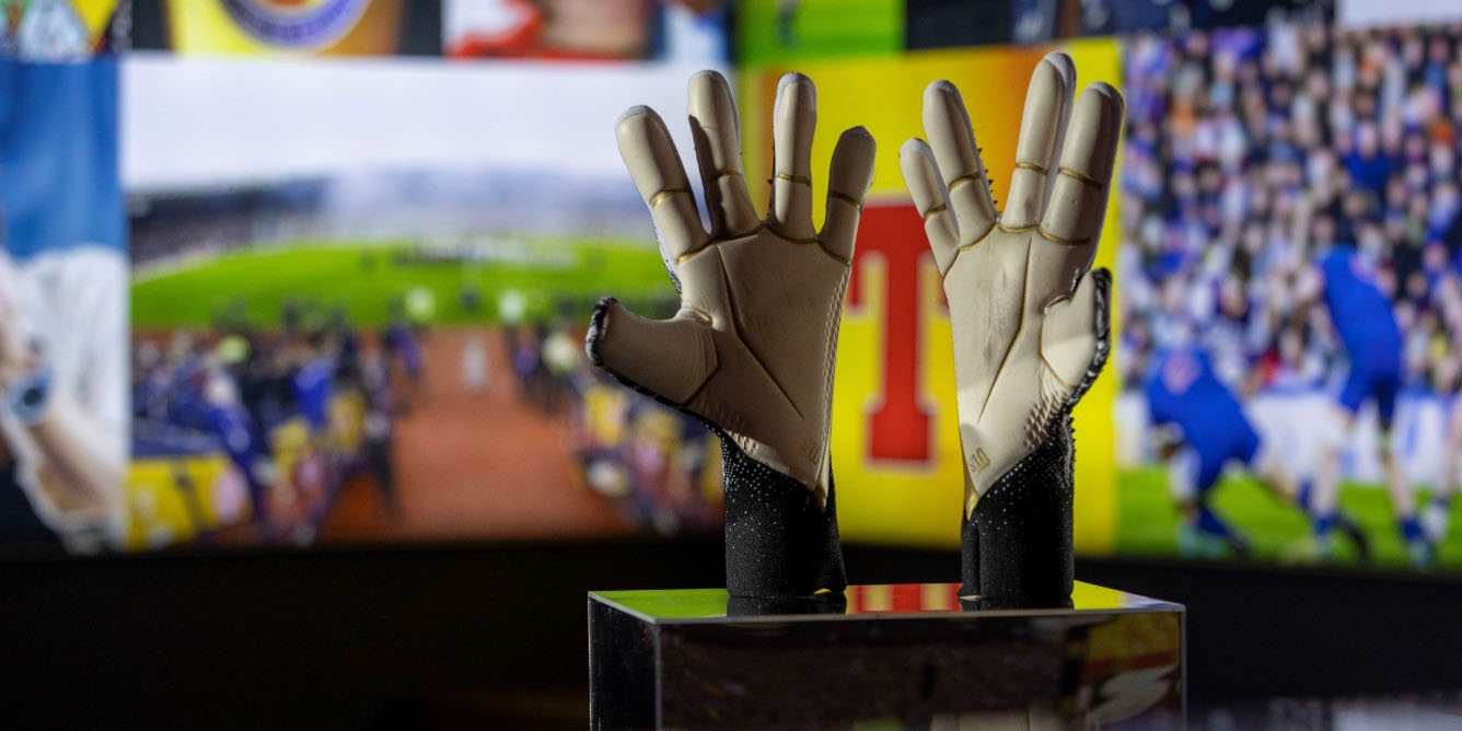 Image: Tennent's raise a toast to the 'goal-den' gloves of David Marshall [Migrated]