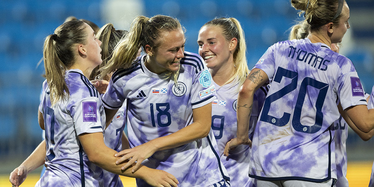 Image: Claire Emslie double sinks Slovakia in rain-soaked qualifier [Migrated]