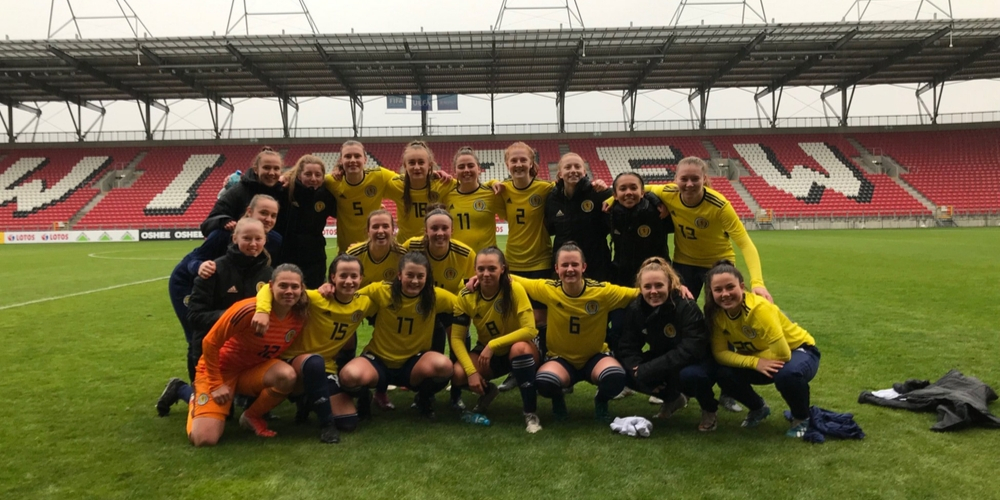 Image: Pauline Hammill's Under-19s top group [Migrated]