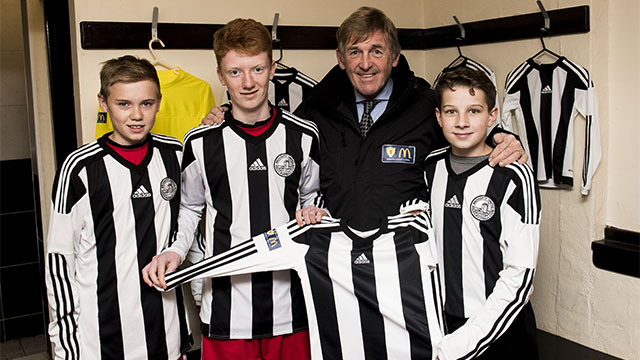 Image: Dalglish delivers McDonald’s kit to Broughty Youth FC [Migrated]