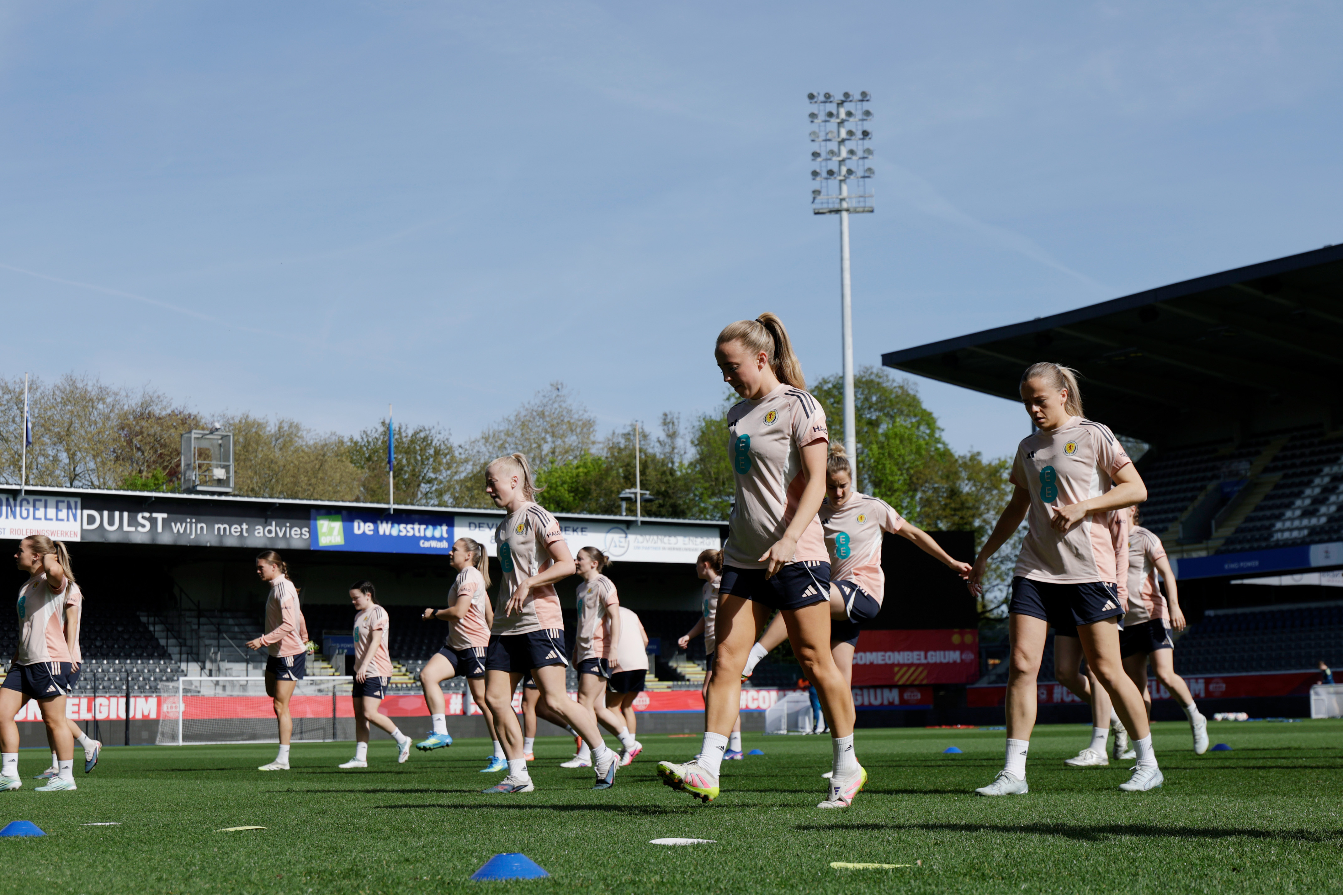 Image: SWNT land in Leuven ahead of Belgium showdown [Migrated]