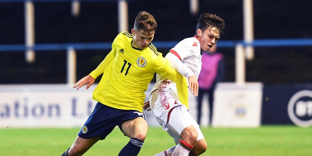 Image: Billy Stark's Under-19s draw in opening group game [Migrated]