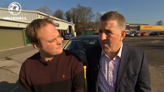 Image: Mark McGhee helps Soccer AM star get on the road [Migrated]