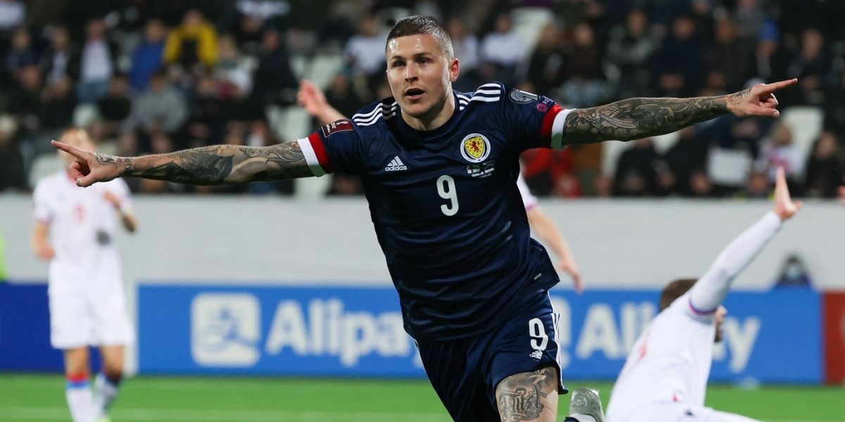 Image: Dykes scores last gasp goal to secure vital victory in the Faroes [Migrated]