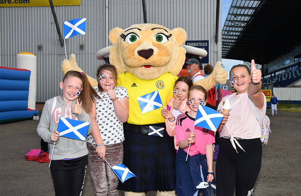 Image: Soak up the pre-match SWNT atmosphere in Paisley [Migrated]