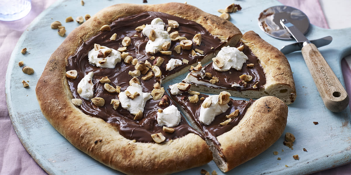 Chocolate, mascarpone & hazelnut pizza  