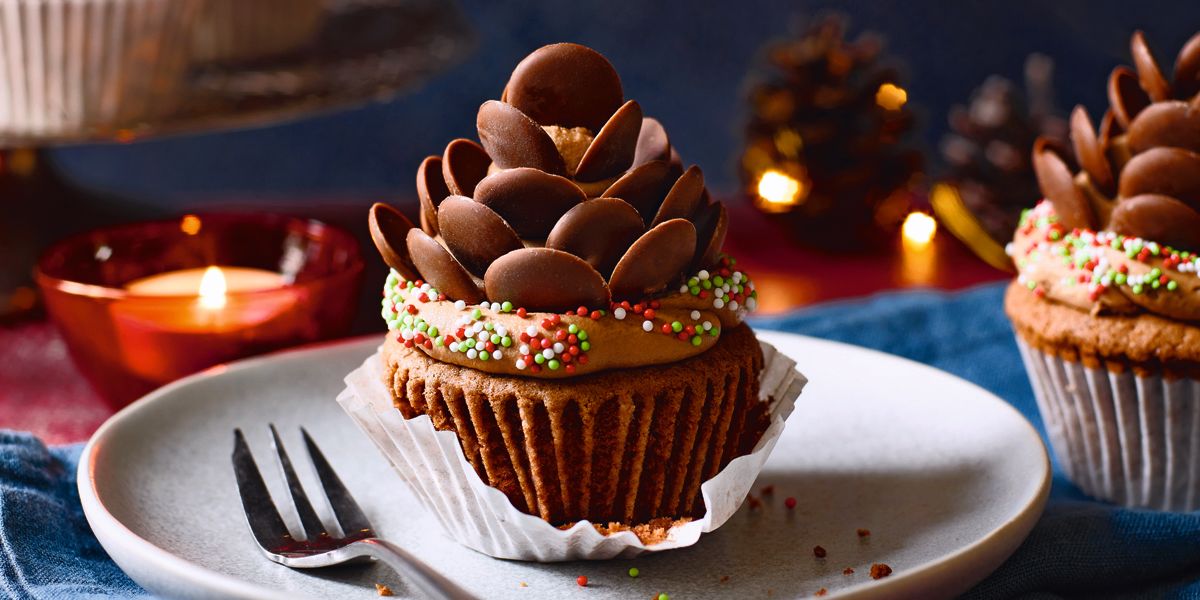 Chocolate pine-cone cupcakes