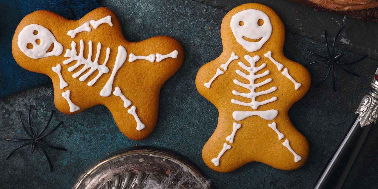 Skeleton gingerbread people