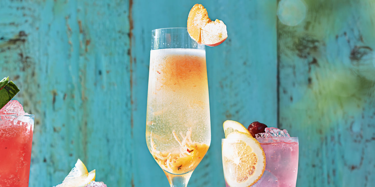 Peach, prosecco and thyme bellini 