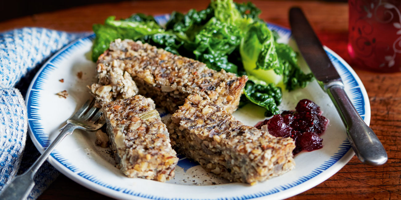 Mushroom and nut roast