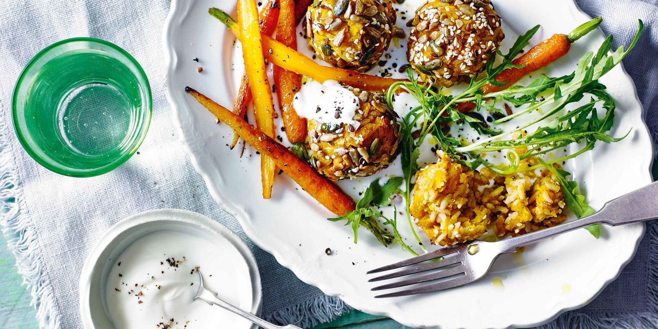 Brown rice balls with roasted carrots 