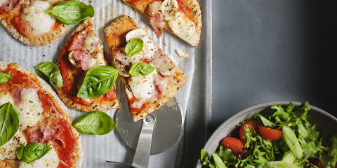 Salami pitta pizzas 