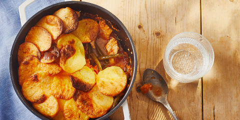 Spanish-style chicken hotpot 