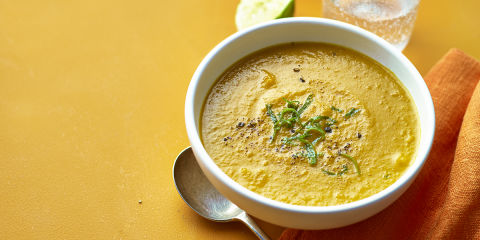 Carrot, curry and coconut soup