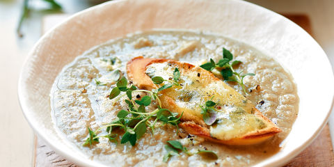 Mushroom soup with stilton crouton