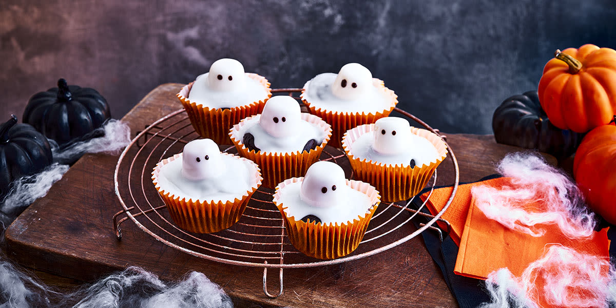 Marshmallow ghost cupcakes