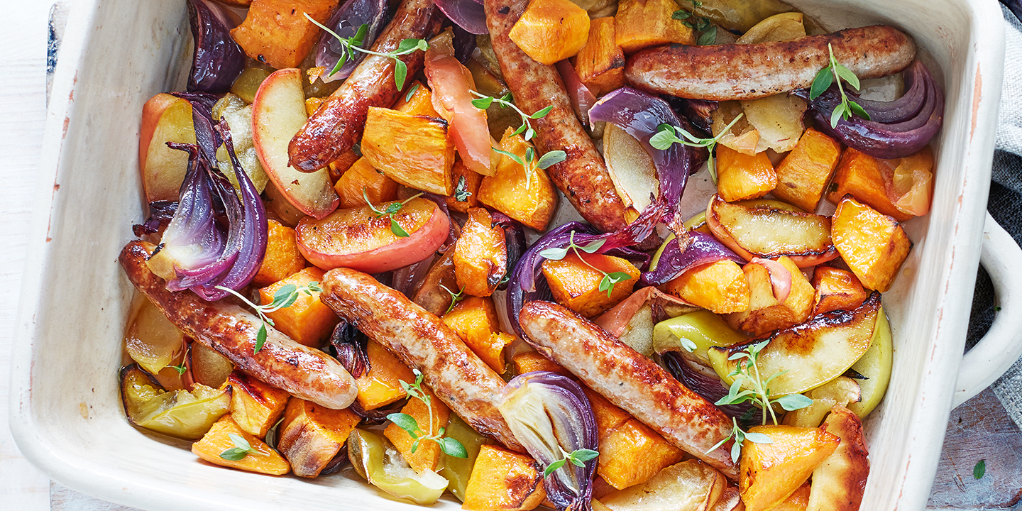 Roasted chipolatas with apple - Recipes - Co-op 