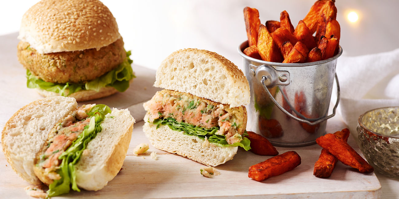 Smoked salmon burgers