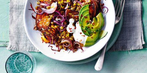 Crushed sweet potatoes with spiced lentils