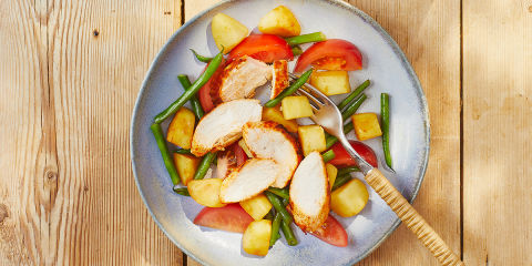 Warm paprika chicken salad