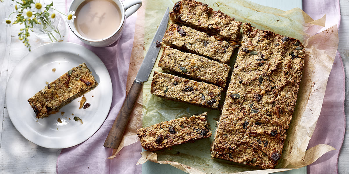 Pecan & banana flapjack 