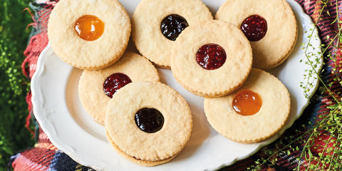 Jam sandwich biscuits