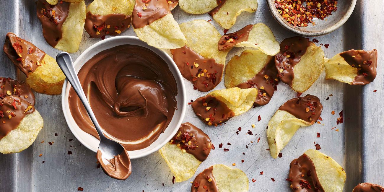 Chilli & chocolate dipped crisps