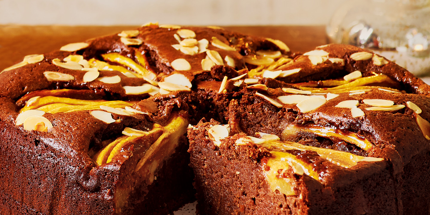 chocolate-and-pear-frangipane-cake.jpg