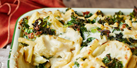 Macaroni cheese with kale